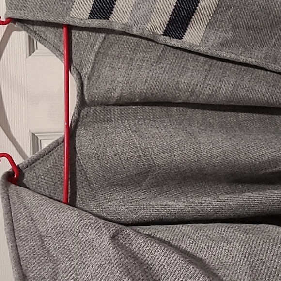 Uniqlo 2Way Stole Neutral Checked 04 Gray 100% Acrylic - Picture 6 of 7